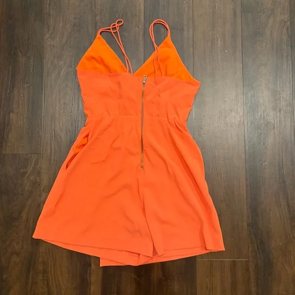 Alice + Olivia Emery Draped Crepe Playsuit Orange Size 2 - Picture 8 of 8